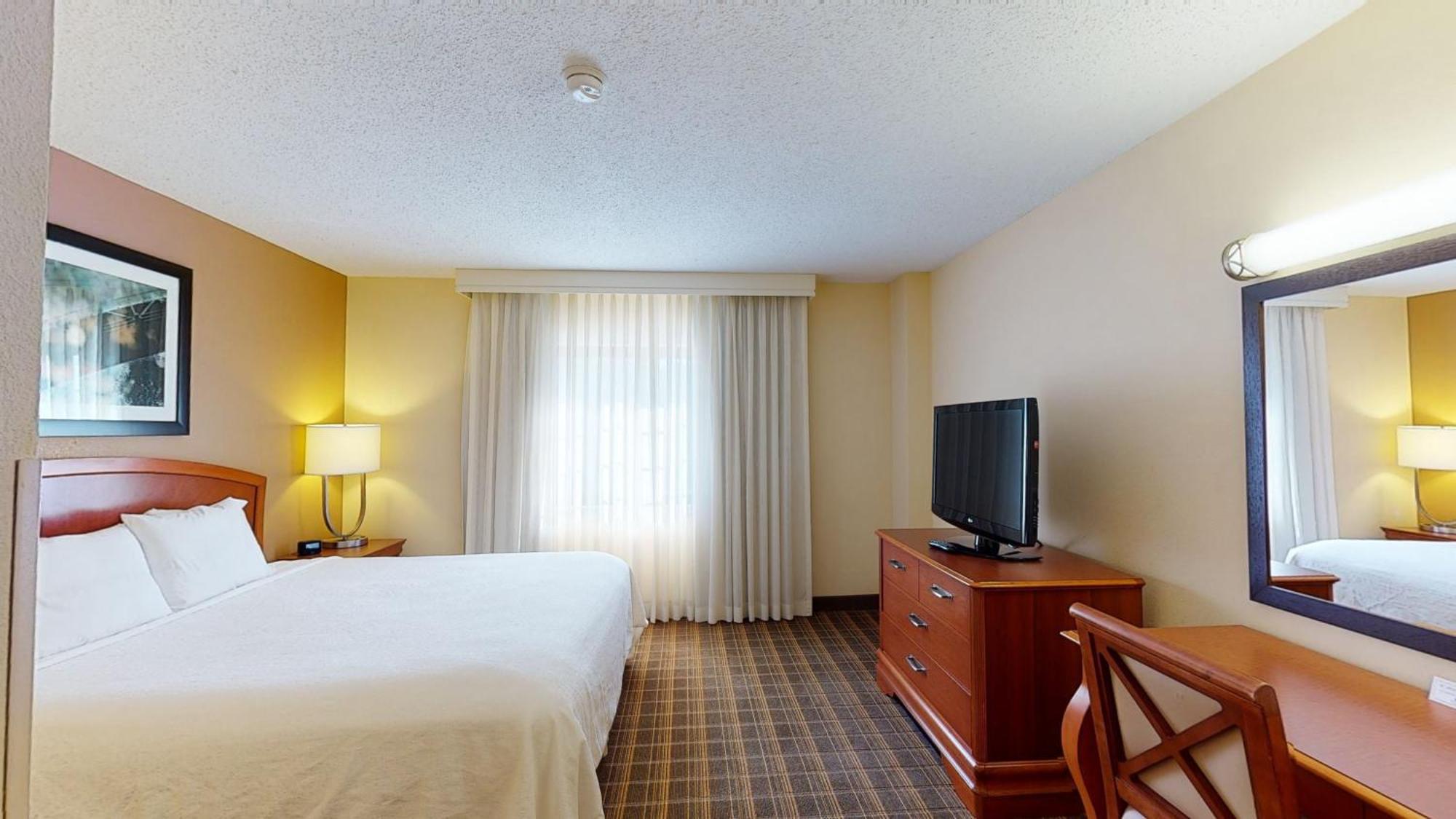 Embassy Suites Greenville Golf Resort & Conference Center Ngoại thất bức ảnh